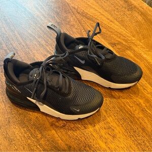 Nike Boys Navy Air Max 270